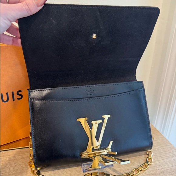 Louis Vuitton black Vivienne shoulder bag - Picture 6 of 10